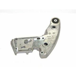 Upper engine mount with engine mount bushing